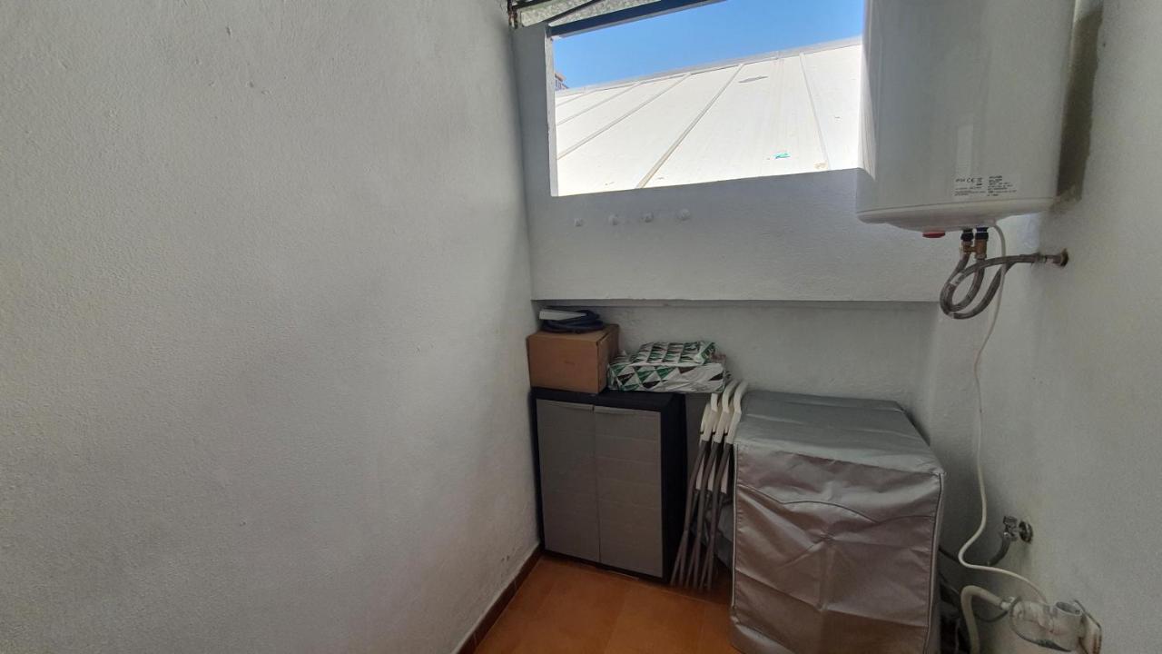 Apartamento Centro Playa Estacion De Tren Málaga Kültér fotó
