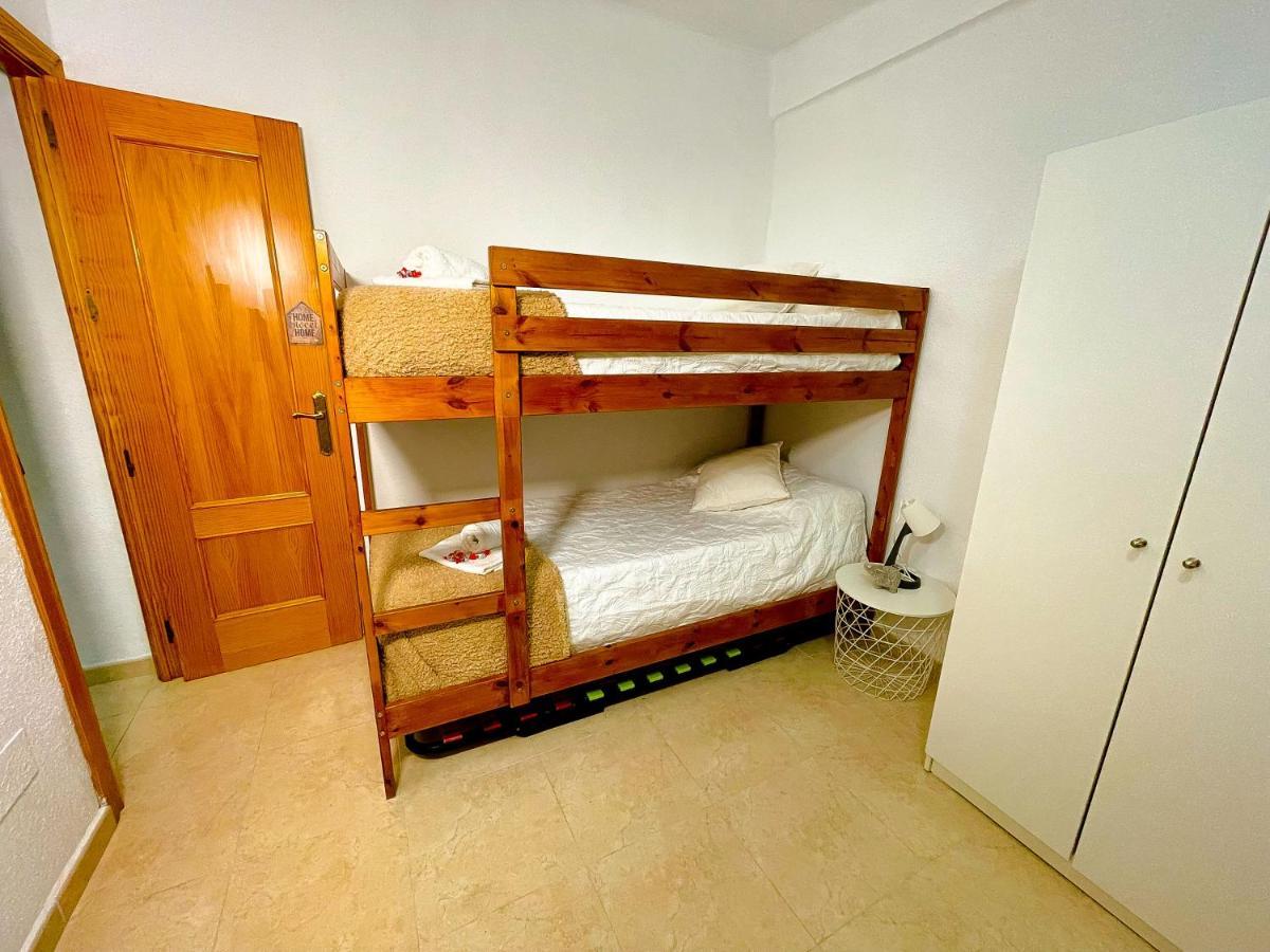 Apartamento Centro Playa Estacion De Tren Málaga Kültér fotó