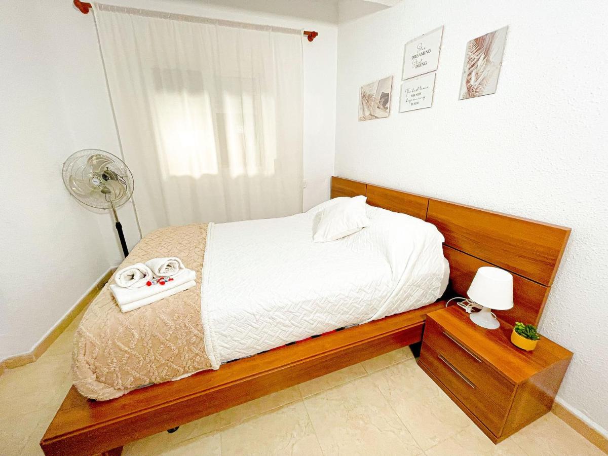 Apartamento Centro Playa Estacion De Tren Málaga Kültér fotó