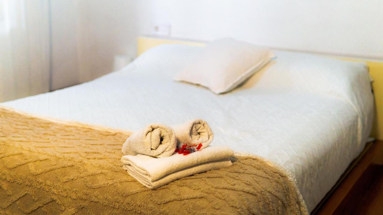 Apartamento Centro Playa Estacion De Tren Málaga Kültér fotó