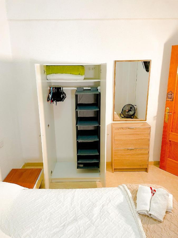 Apartamento Centro Playa Estacion De Tren Málaga Kültér fotó