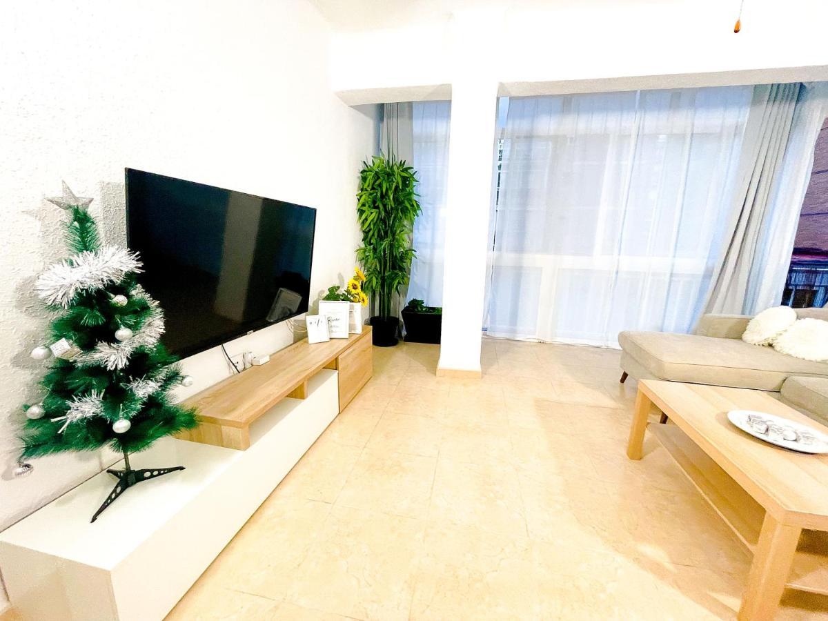 Apartamento Centro Playa Estacion De Tren Málaga Kültér fotó